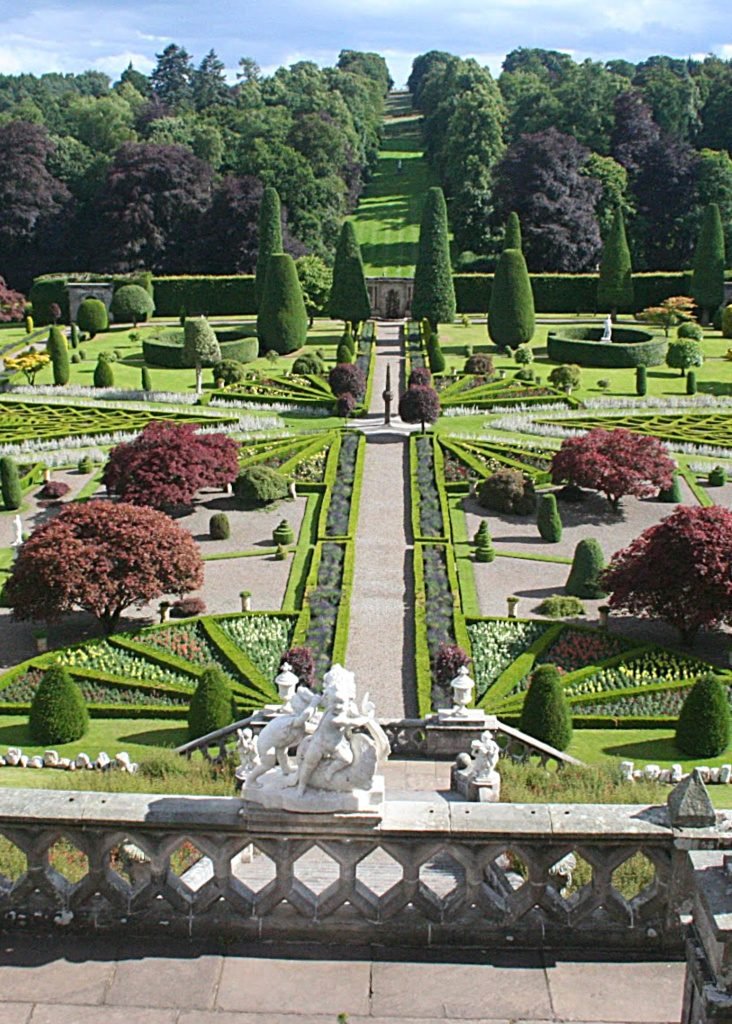 Drummond Castle Gardens Drummond Castle Gardens