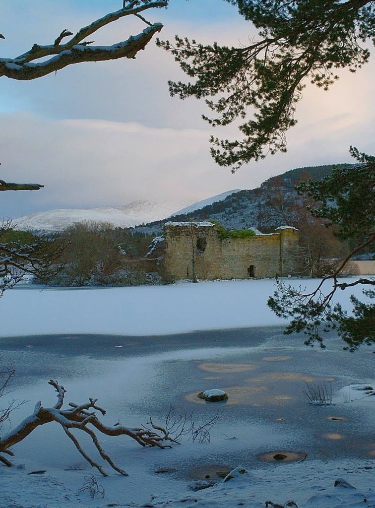 Loch an Eilein Castle, nr Aviemore Loch an Eilein Castle, nr Aviemore