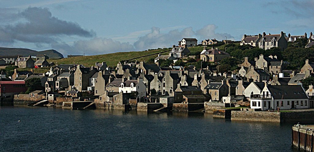 Stromness from the ferry Stromness from the ferry