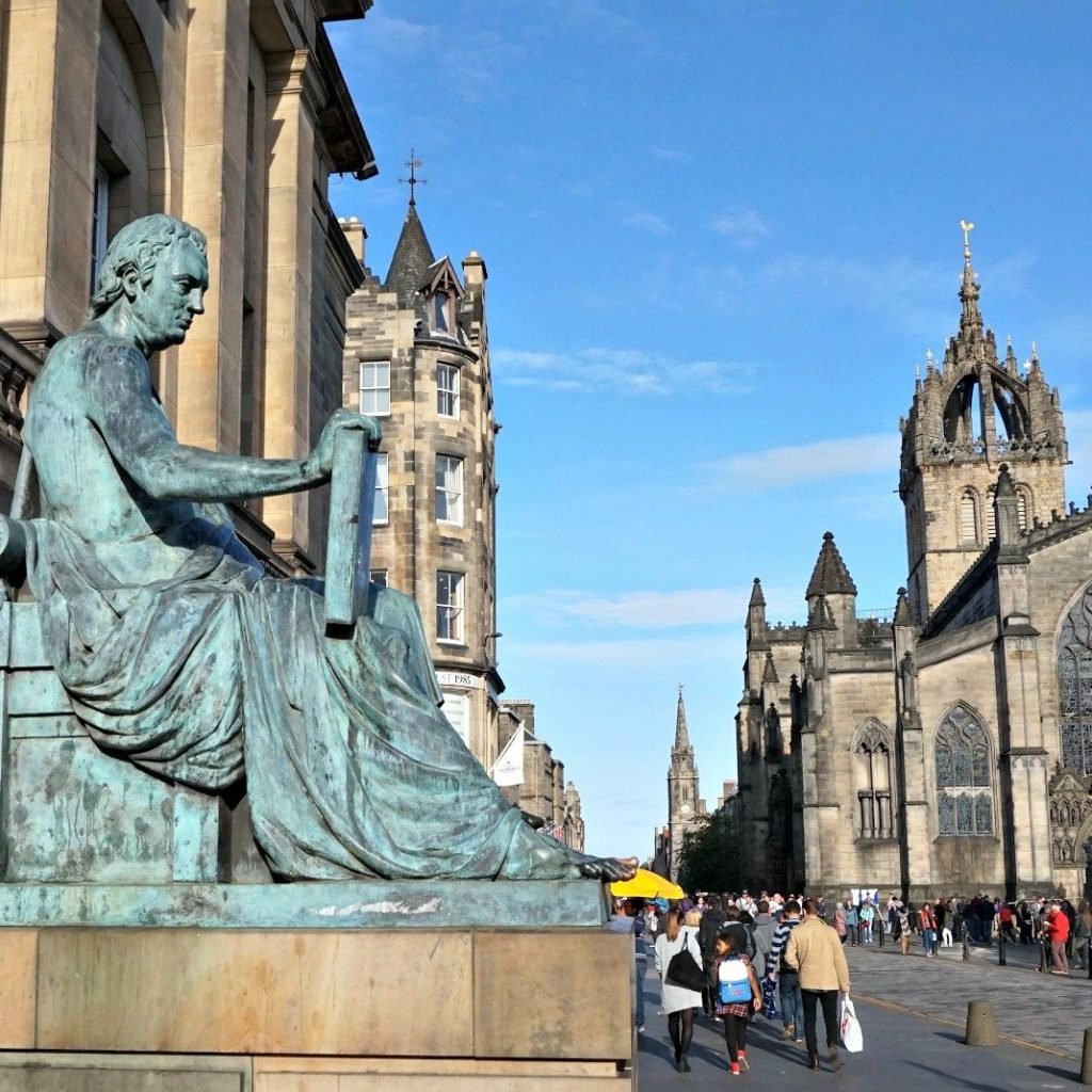 sq-david-hume-st-giles-edinburgh st giles in Edinburgh's Royal Mile