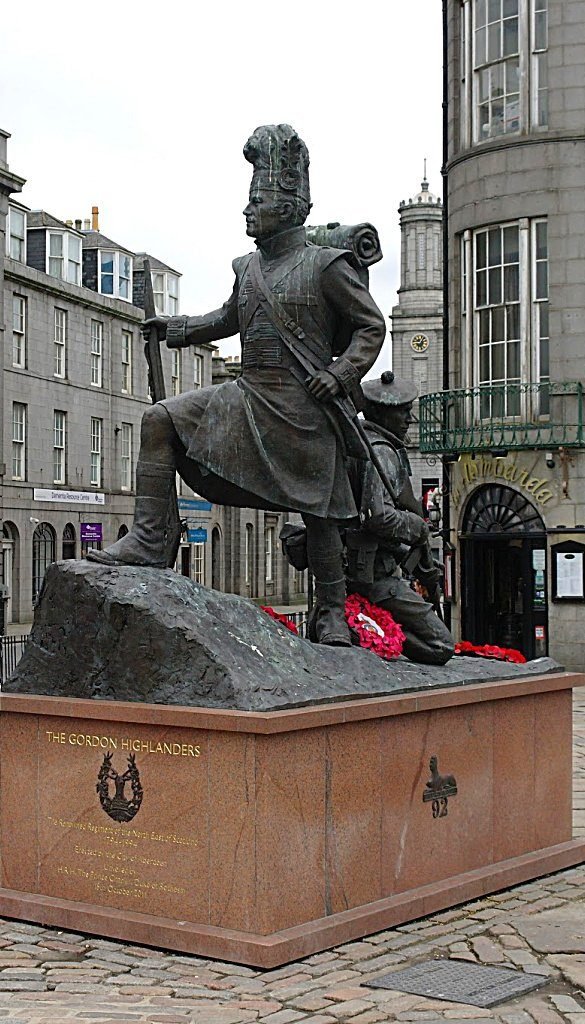 Gordon Highlanders statue